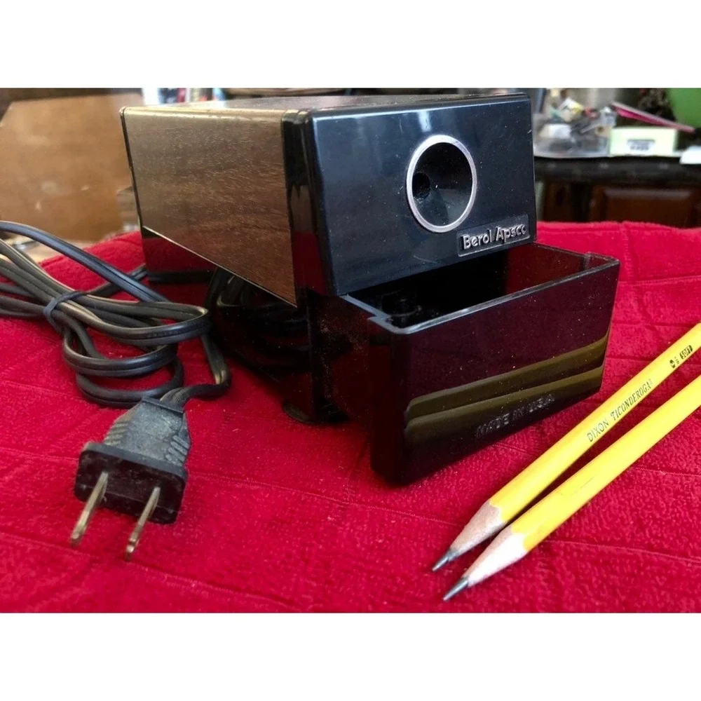 Berol Apsco AP2001 Electric Pencil Sharpener Woodgrain Black Made in USA